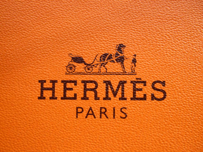 Hermes Soap - Eau d'Orange Verte Luxury Perfumed Gift Boxed Soap Imported From Hermes Paris - Citrus and Mint Fragrance - 3.5 Ounces / 100 Grams - Gift Boxed Perfumed Soap / Savon Parfume